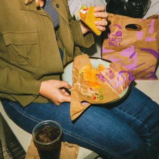 Life hack: sit your tacos on your lap to keep ‘em warm. 

#CrunchyTacoSupreme #Nachos #PepsiMax